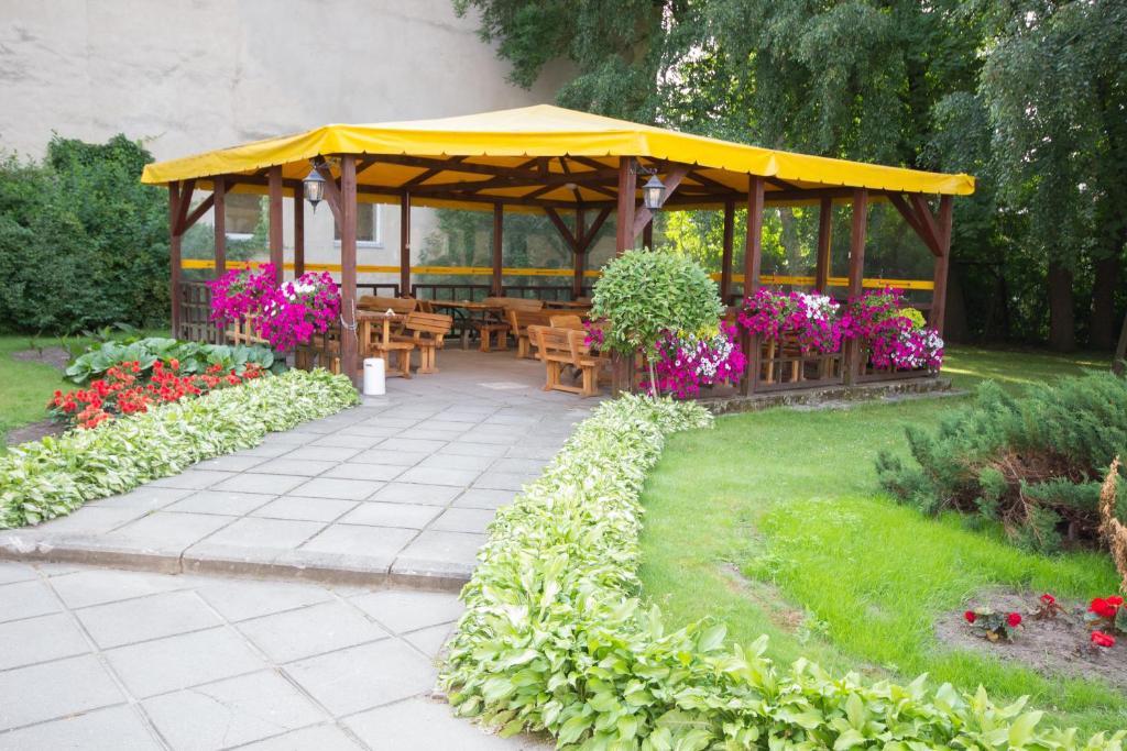 Deims Hotel Šilutė Exteriör bild