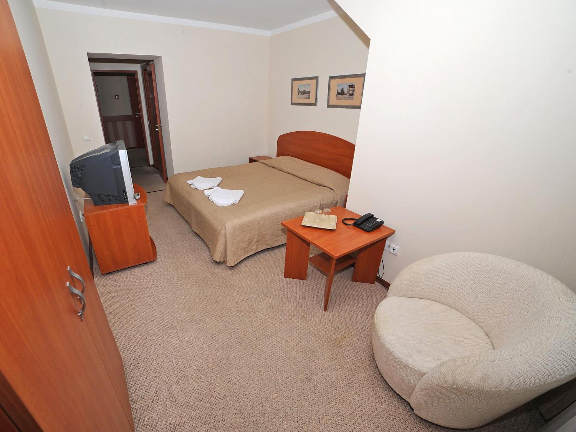 Deims Hotel Šilutė Exteriör bild